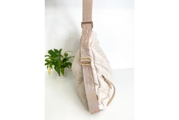 Conci Neli Milano krém színű steppelt női táska